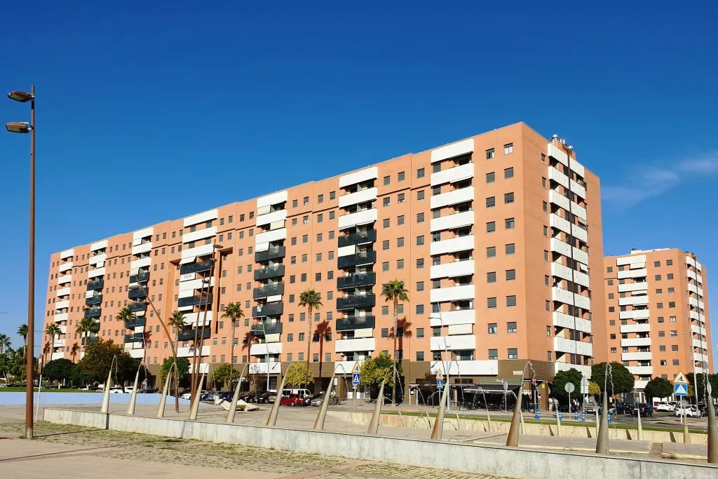 Comprar o vender una Vivienda de Protección Oficial (VPO) en Sevilla: Guía actualizada 2025